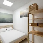 Hostel C'est La Vie Korean Style Minbak Paris