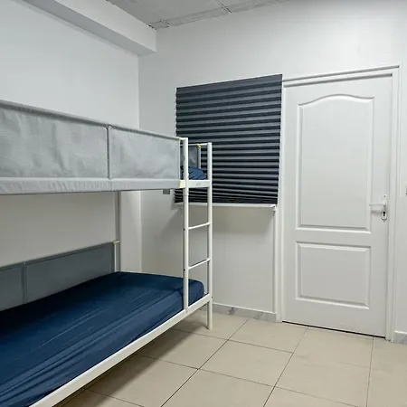 Korean Minbak Clv Paris Hostel *