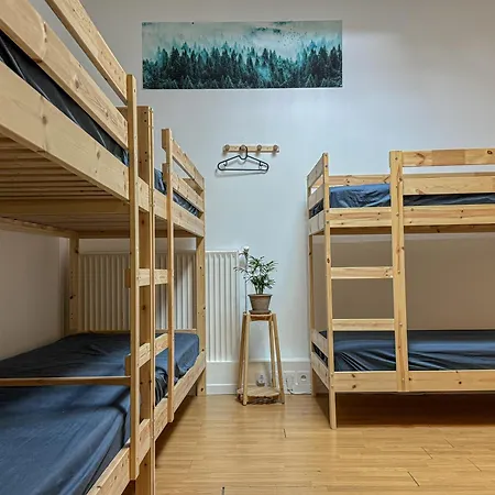 Korean Minbak Clv Paris Hostel