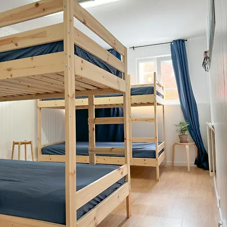 بيت شباب C'est La Vie Korean Style Minbak Paris *