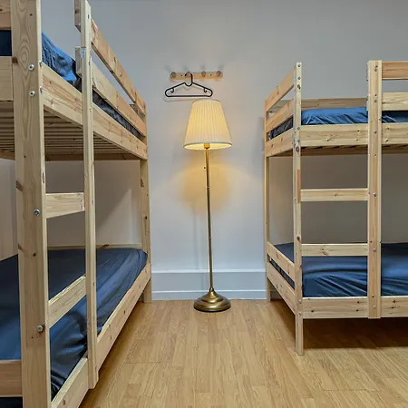C'est La Vie Korean Style Minbak Paris Hostel Bagnolet