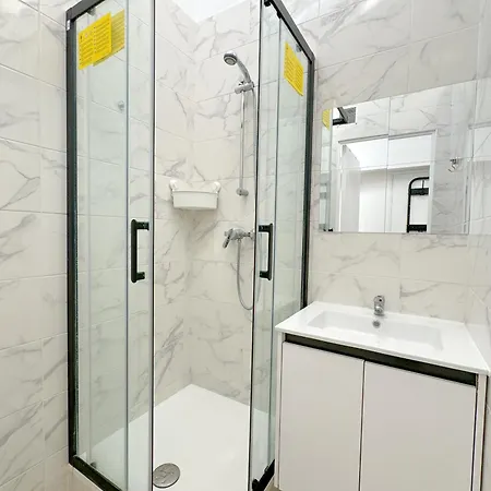 Hostel Korean Minbak Clv Paris Bagnolet